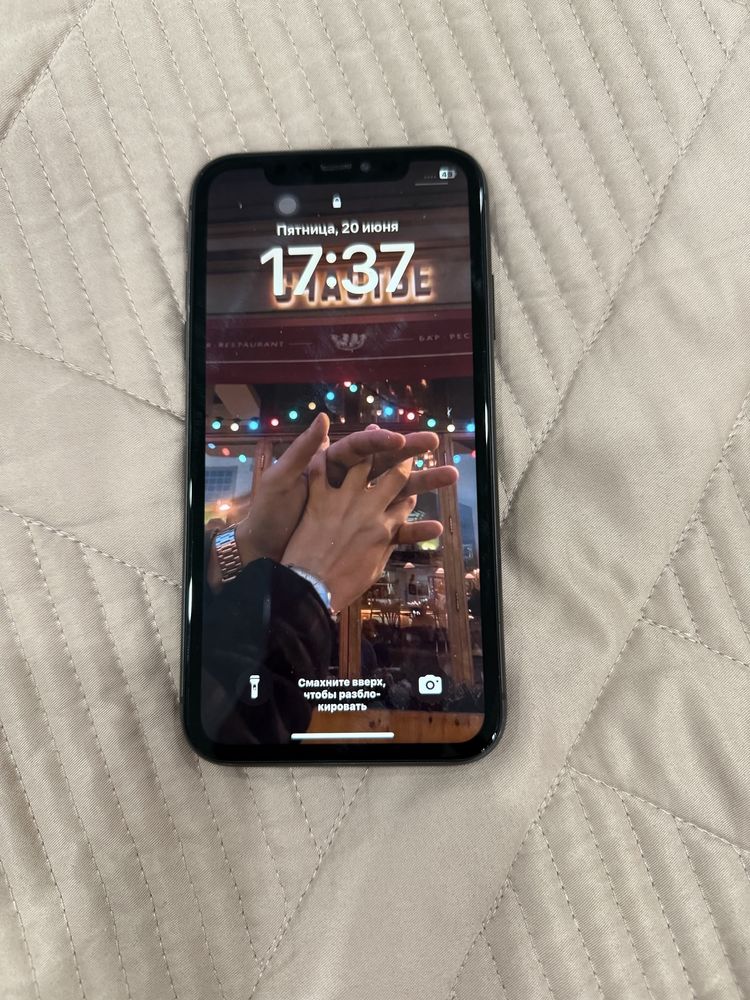 Продам iPhone 11