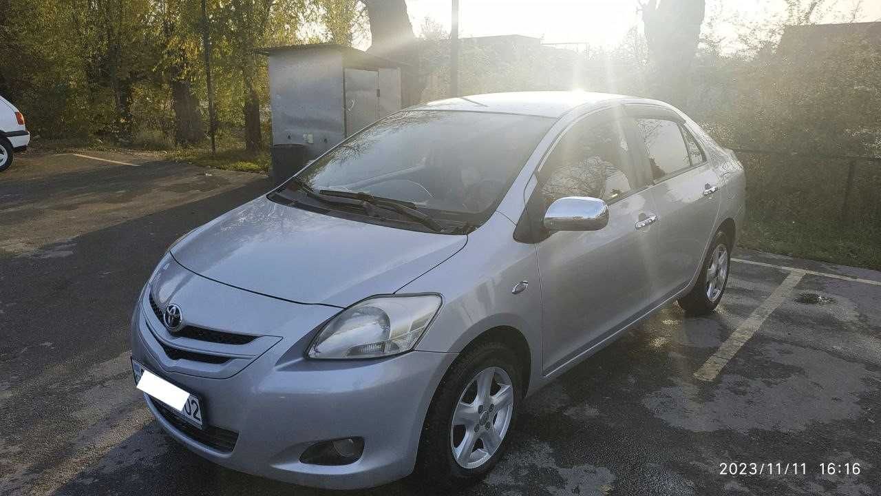 продам Toyota Yaris