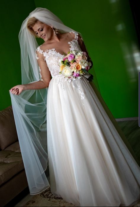 Vand / inchiriez rochie de mireasa model A