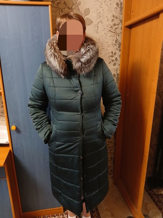 Зимнее пальто с капюшоном