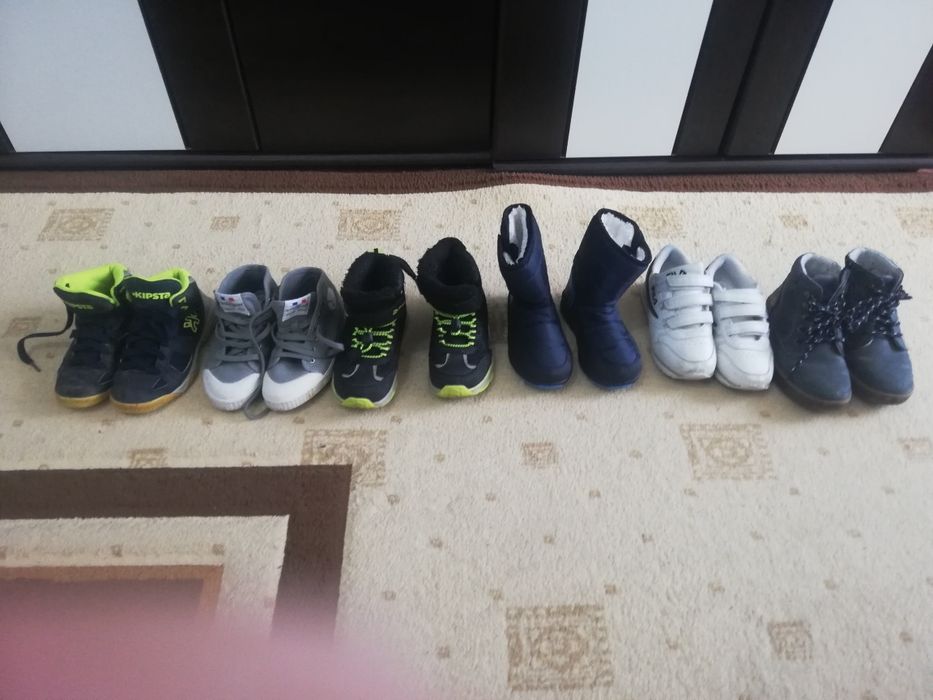 Vând adidași nr 30 31 și 28 în stare foarte bună