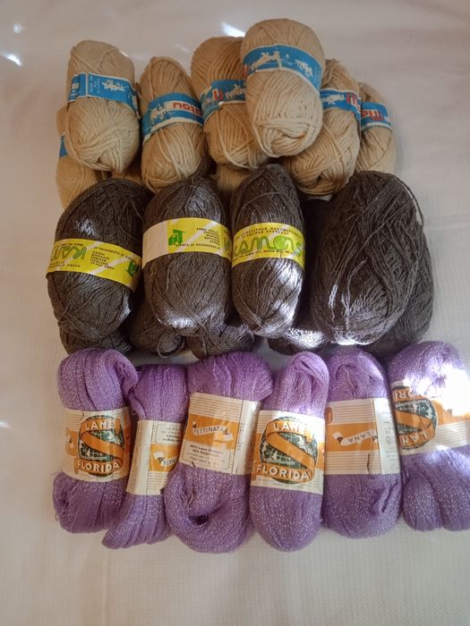 Пряжа чистошерстяная, полушерстяная производства,"Италия" ,"Алжир"