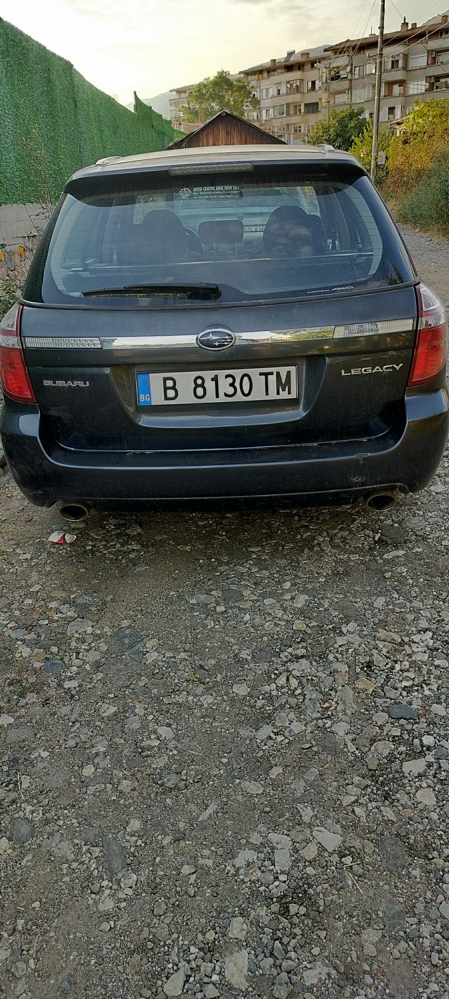 Продавам Subaru Legacy 2.0i