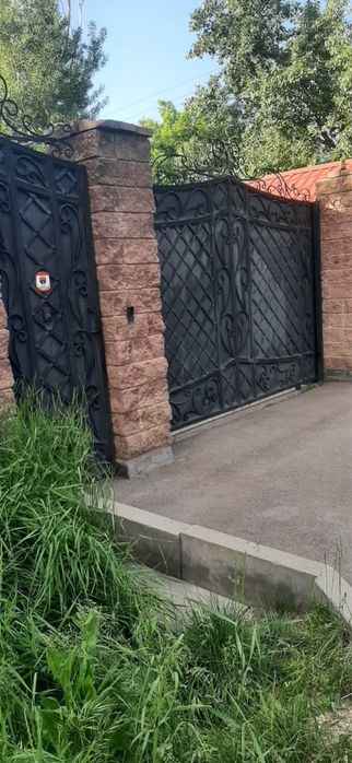 Калкаман2. Кеңесбаева көшесінде орналасқан.