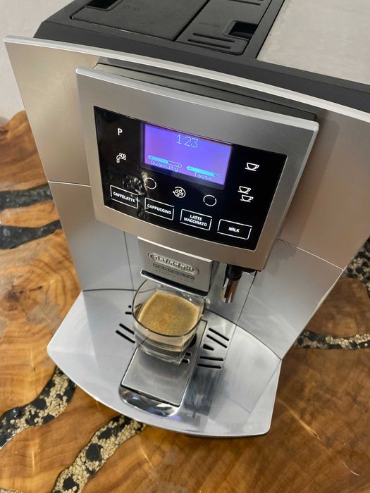 expresor / espressor cafea delonghi perfecta touch