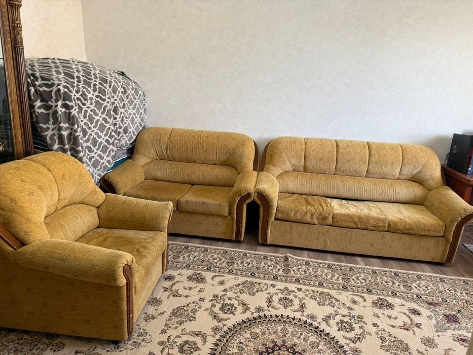 Продажа б/у диванов и кресла