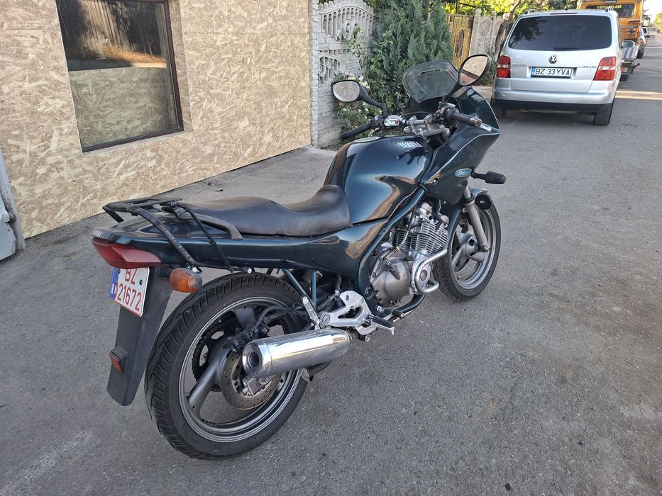 Motocicleta yamaha xj600s
