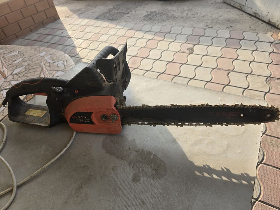 Электропила P.I.T.