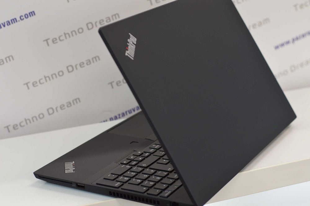 Lenovo ThinkPad P15s-Intel Core i7-1165G7 / 32GB RAM DDR4 / 512GB SSD