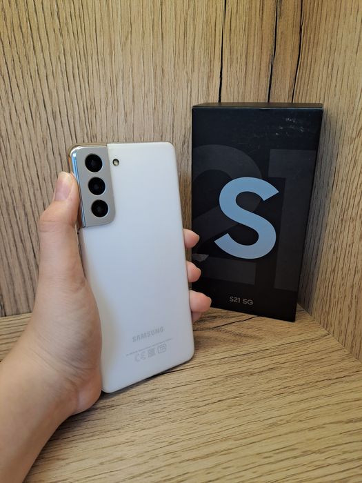 Продам Samsung S21