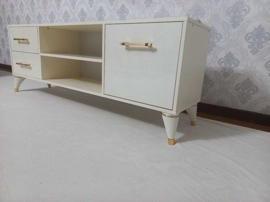 Zamonaviy TV stend (tumba) sotiladi! Продается TV-тумба