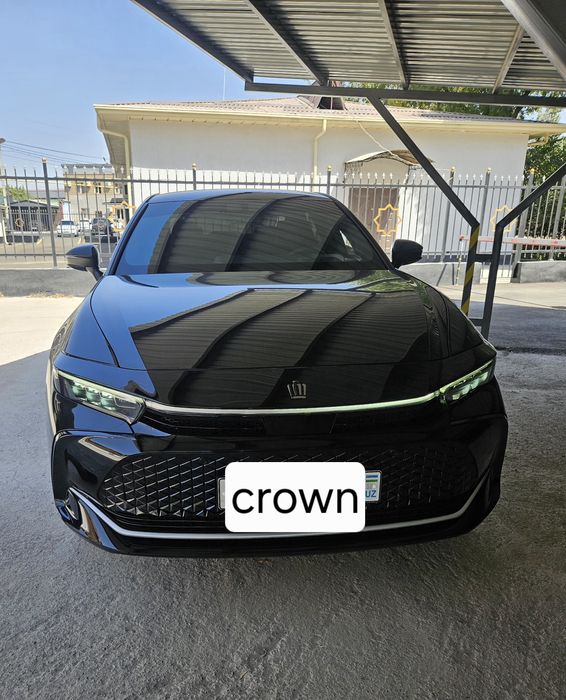 Toyota     crown