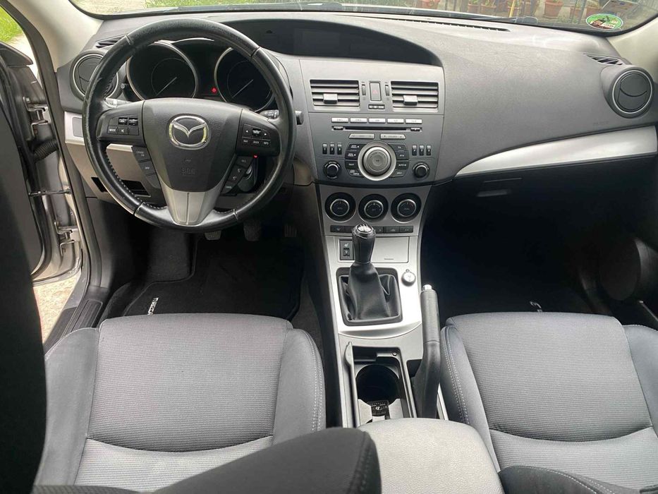 Mazda 3 Active plus , 2010, 1.6 benzina , Optiuni , in stare f buna !!