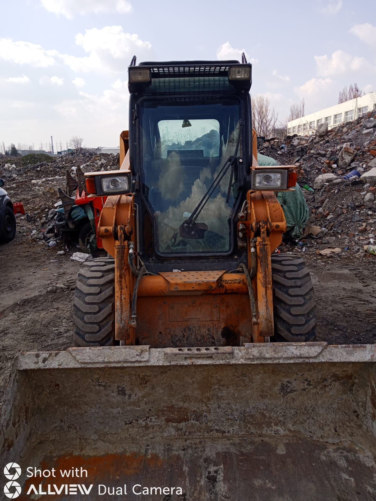 Curațam Saivane,curațam cu Excavator Takeuki fara cabina