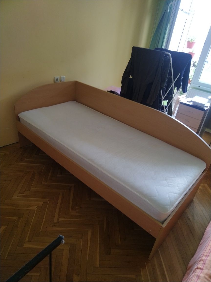 Легло на две нива