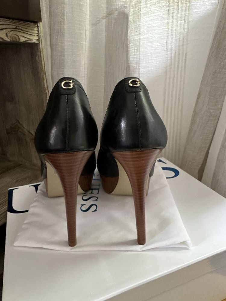 Обувки Guess 36 номер
