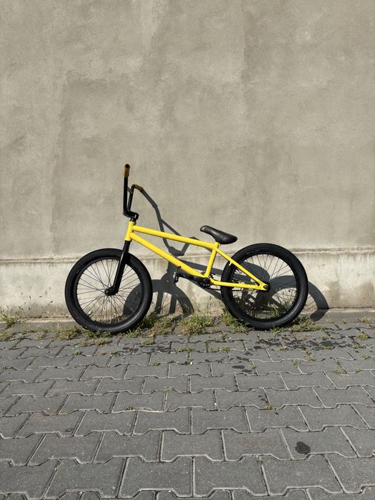 vand BMX Giant galben