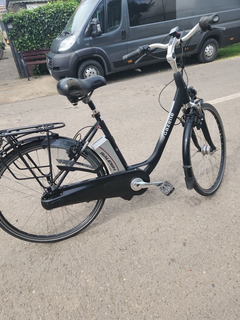 Bicicleta electrica gazele hibrid