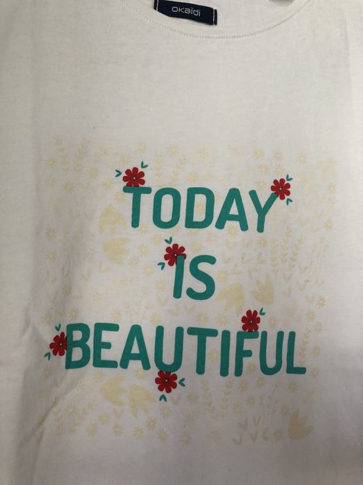 Къси панталонки и тениска