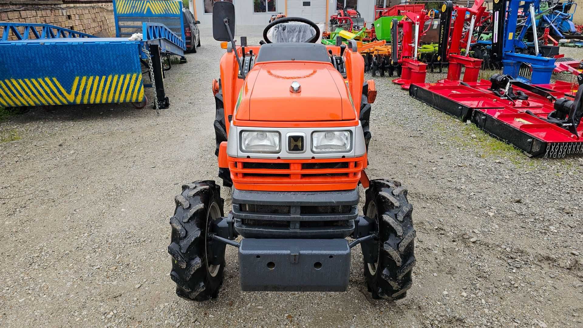 Японски трактор Hitachi NZ235 с фреза, 4x4, 23 кс., АграБГ Джолев