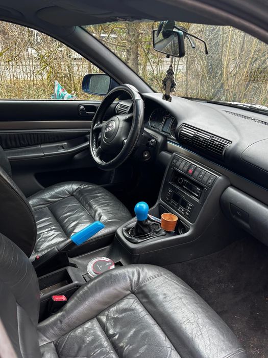 Vând Audi A4 b5