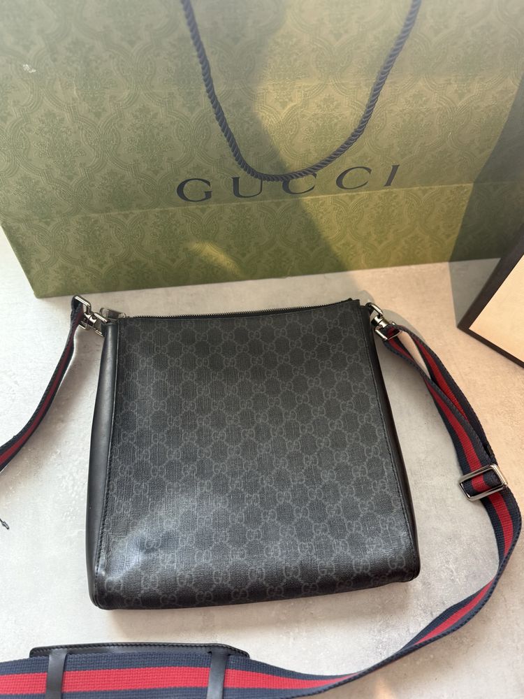 Gucci messenger bag GG Supreme, мъжка чанта, ТОП!