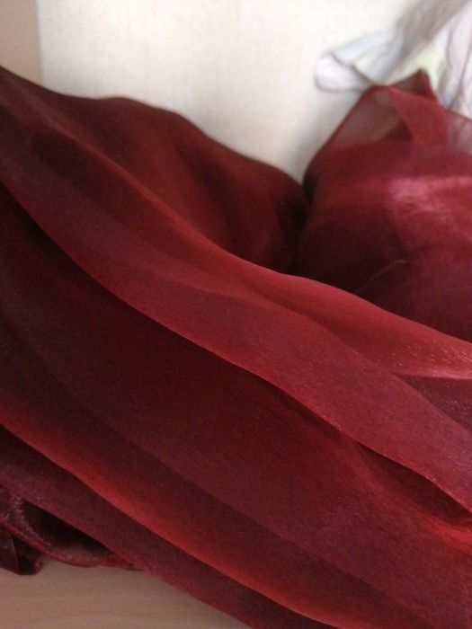 Продам тюль алаго цвета