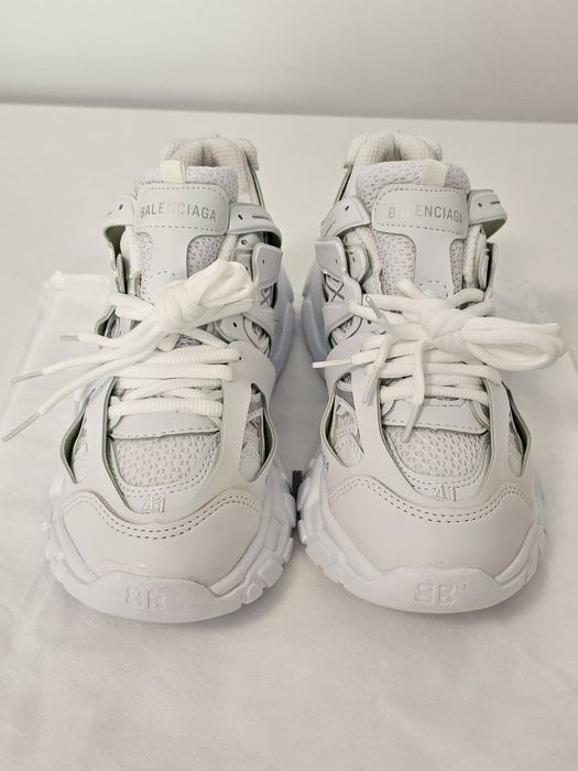 Balenciaga track