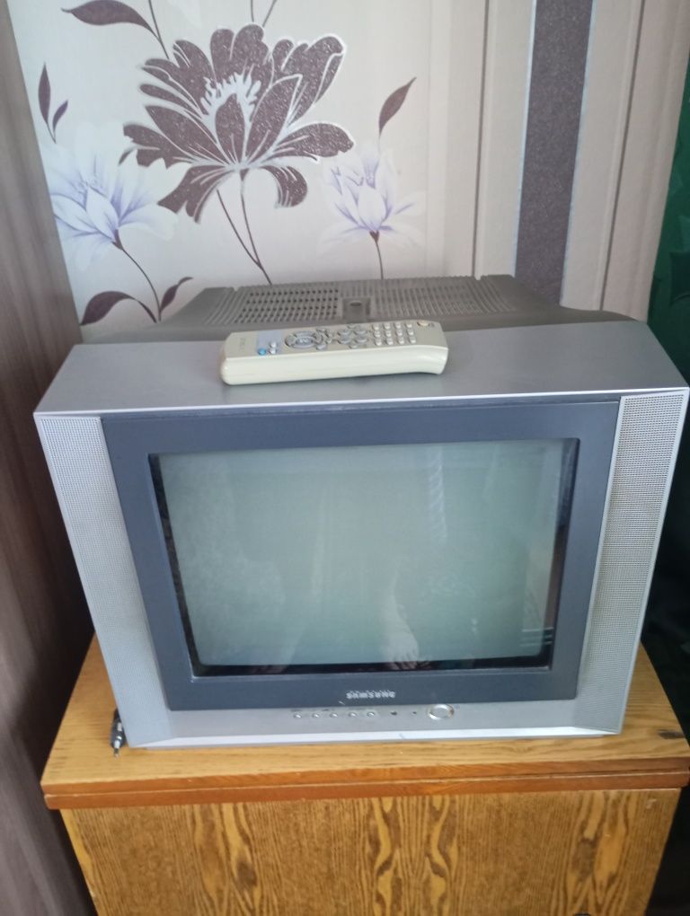 Продаётся телевизор .