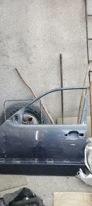 W210 ga eshik sotiladi