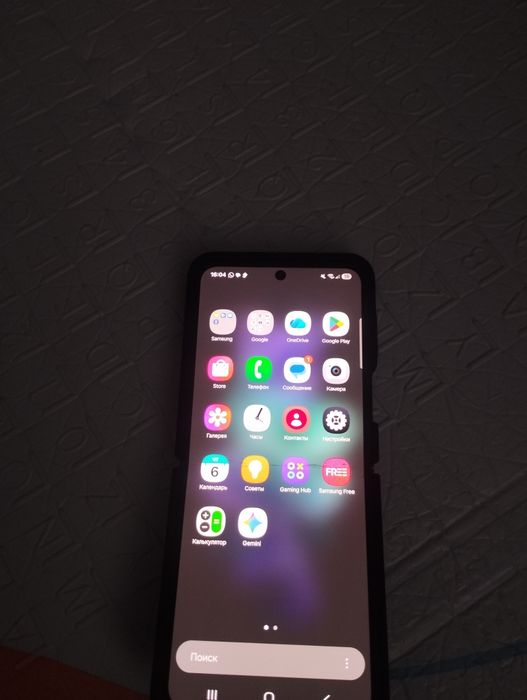 Продам смартфон Samsung Galaxy Z Flip 3