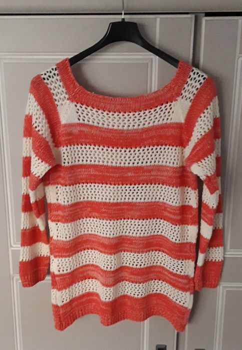 Pulover lucrat manual