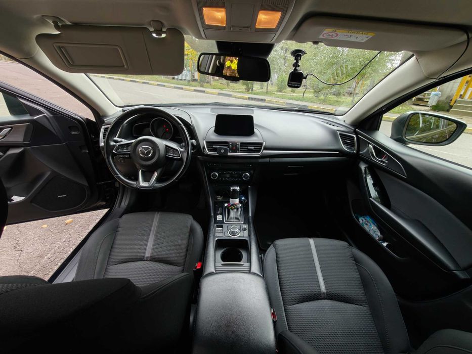 Mazda 3 Revolution, G120, negru,(înmatriculat în 12.2018), negociabil