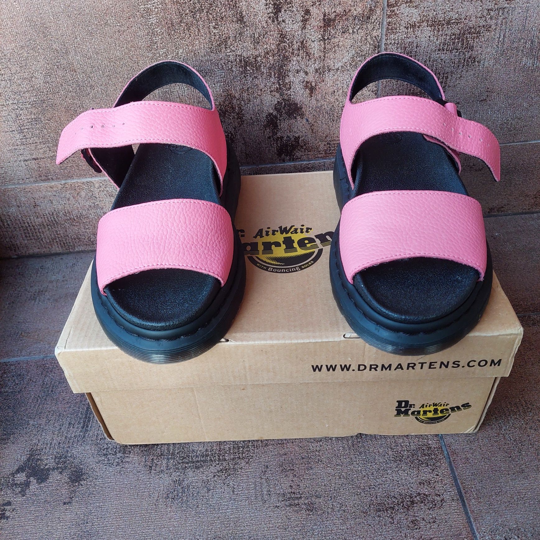 Дамски сандали Gabina и Dr Martens