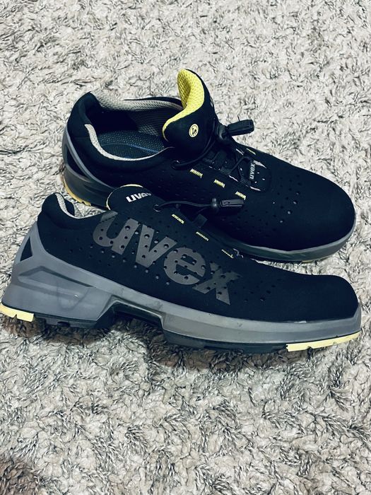 Bocanci Uvex pentru muncă