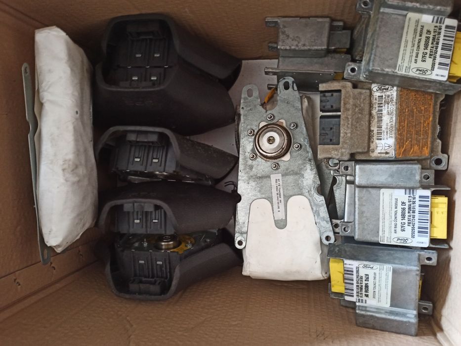 Ford Puma calculator,bloc lumini, panou ac, airbag,furtune, conducte