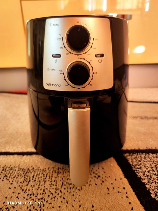 Air fryer pro Delimano, 3,5л, с оригинална кутия и книжка с рецепти.