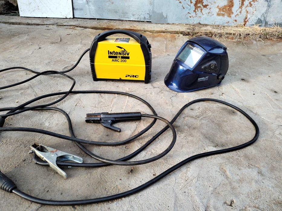 Invertor MMA/TIG INTENSIV Arc 200 + Masca IWELD Fantom 4.6 True Color