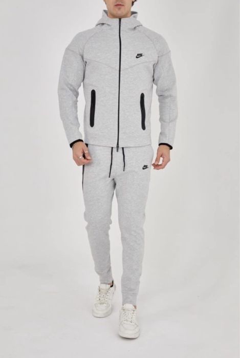 Nike Tech