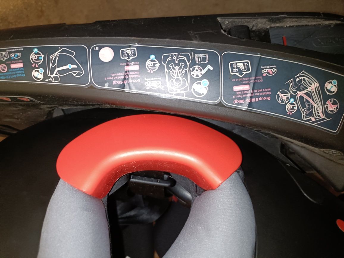 Vând scaun auto Chicco