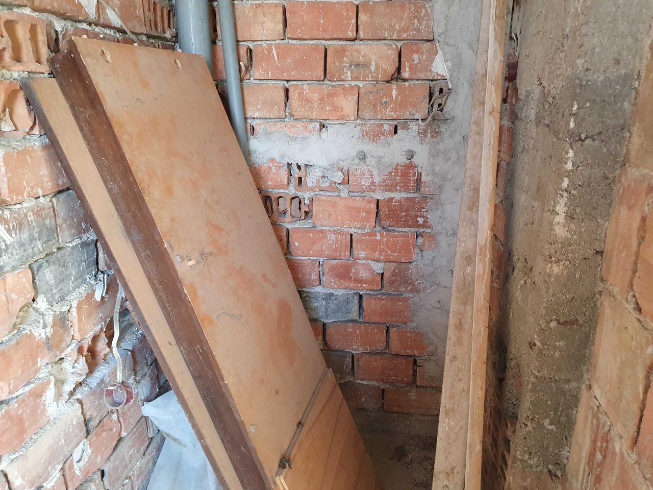 Продава се Къща в Казанлък - 100 кв.м за 663 €/кв.м - Снимка #6