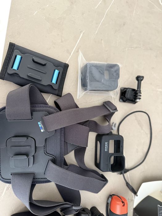 Продавам Екшън камер GoPro HERO11 Black Creator Edition