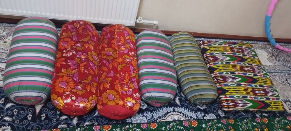 Курпа ёстиклар сотилади