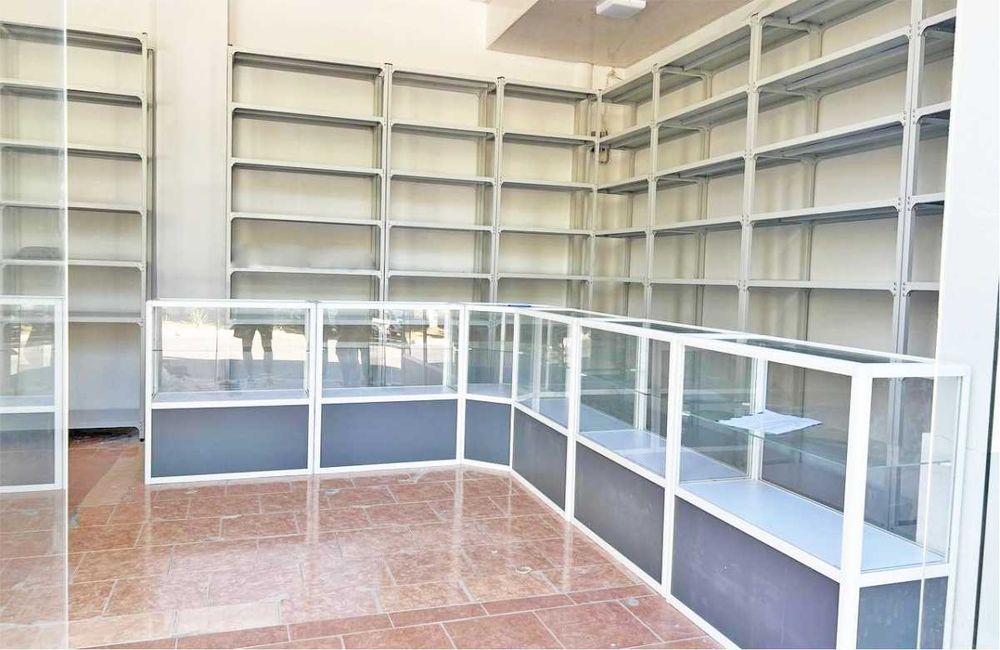 Торговое оборудование для магазина, стеллаж, прилавок витрина shto