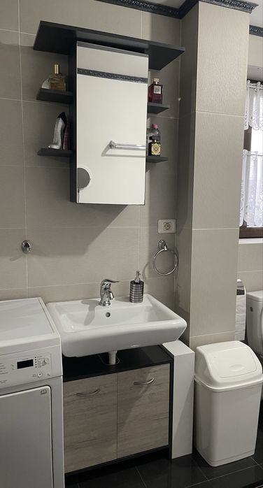 Mobila completa de baie + lavoar/baterie