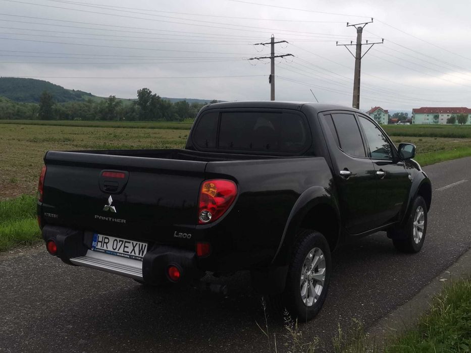 Mitsubishi L200 Premium Intense Plus 2.5 D-ID 178cp Pick-Up 2010