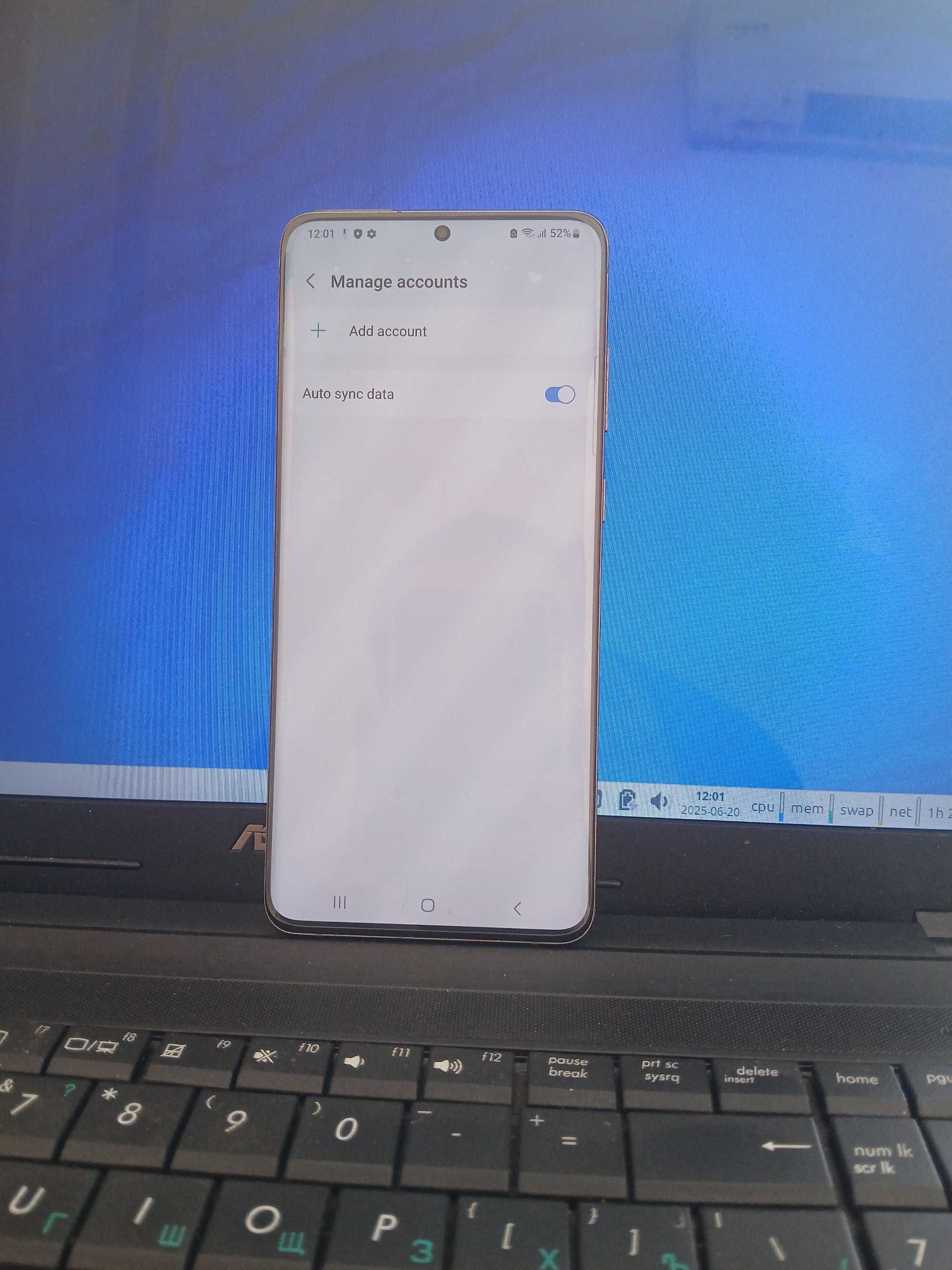 Продавам идеален Samsung S20 plus 5G оригинален екран нов гръб