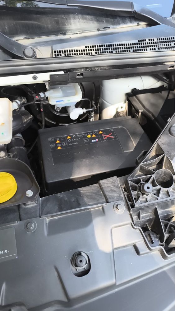 Renault Trafic/ 1.6/125к.с./ LONG BASE/ Пътнически 8+ 1/ Верига