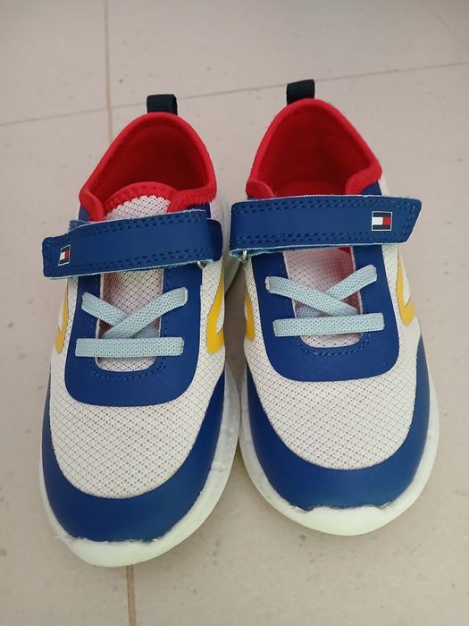 Vand adidasi TOMMY H.