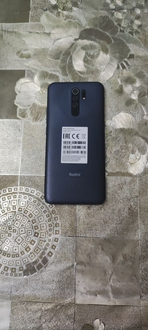 Смартфон Xiaomi Redmi 9 (2/32GB)